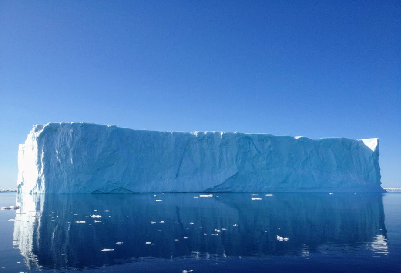 Floating ice block
